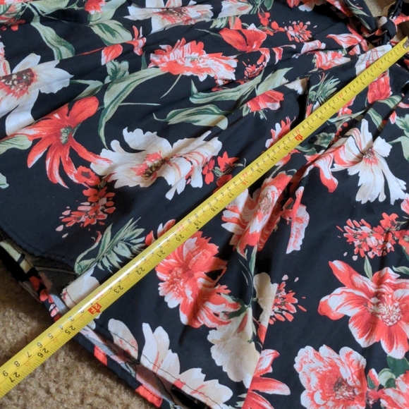 🌼Small A-Line Vintage Floral Skirt🌼 - Picture 10 of 10